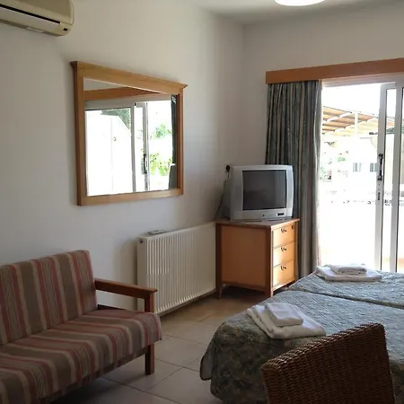 Hotel de apartamente Valana 2*