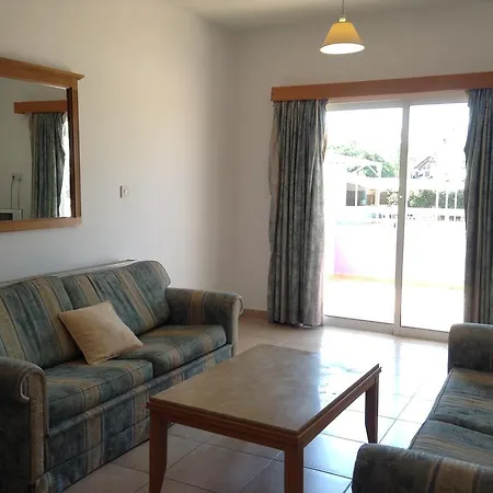 Hotel de apartamente Valana 2*
