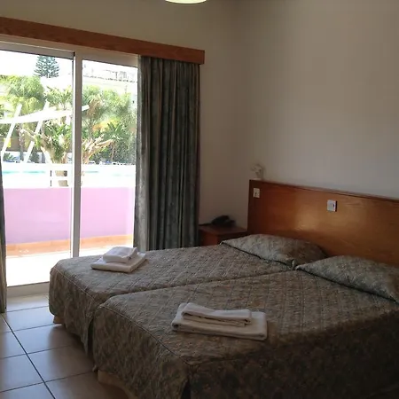Hotel de apartamente Valana 2*