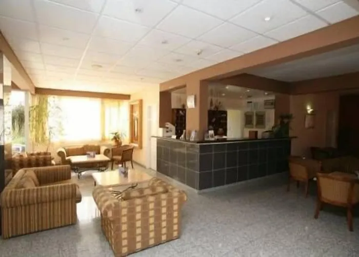 Valana Aparthotel 2*