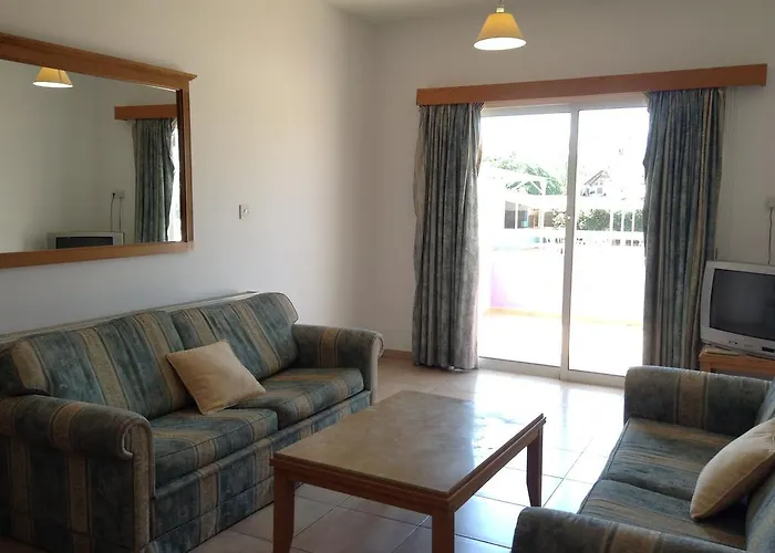 Aparthotel Valana 2*